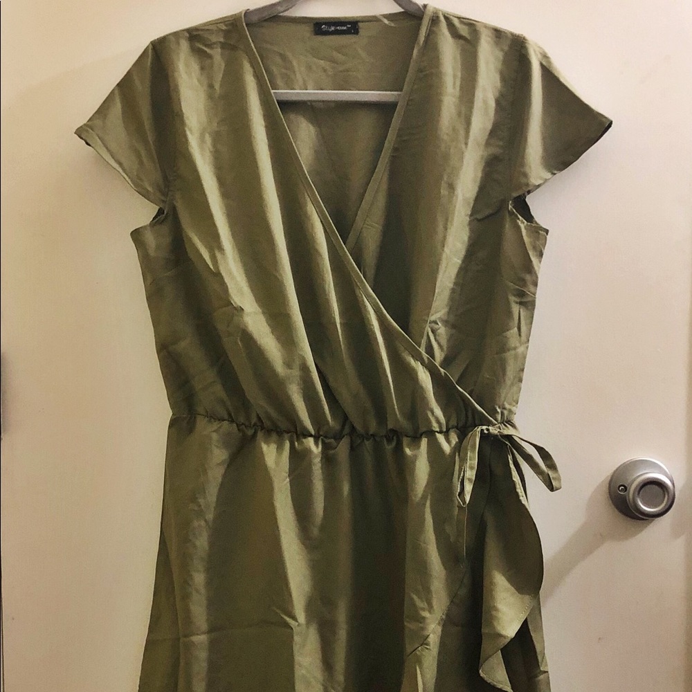 Style House || Wrap Dress